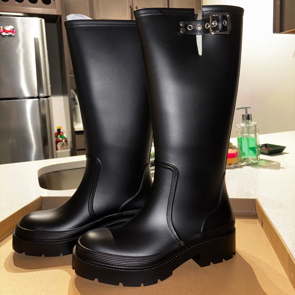 Black Rain boots